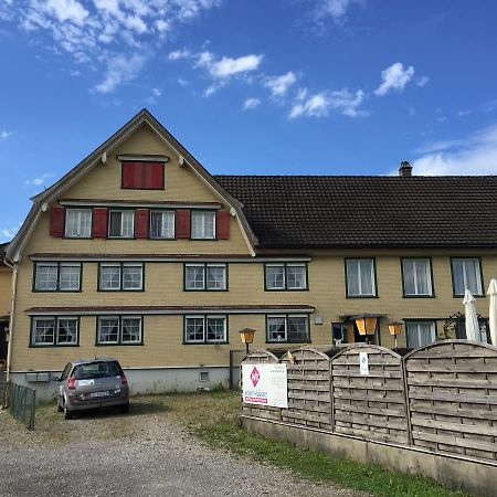 Uzwil Wohlfuehloase Fuer Mensch Und Hund Bed & Breakfast エクステリア 写真